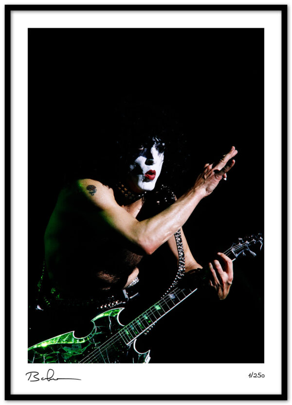 Kiss-14